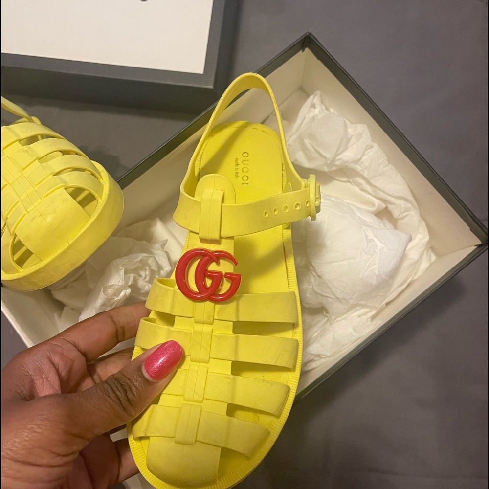 Gucci kid sandals